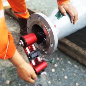 Manuāls rīks vārsta atloka sejas labošanai